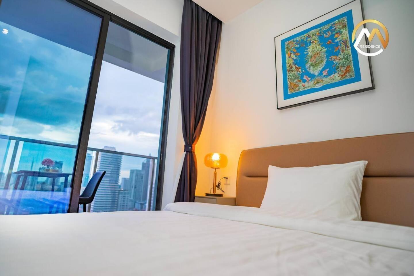 Hotel Serviced Apartments Top One Infinity Pool With View Of 360 Degree Phnom Penh Exterior foto