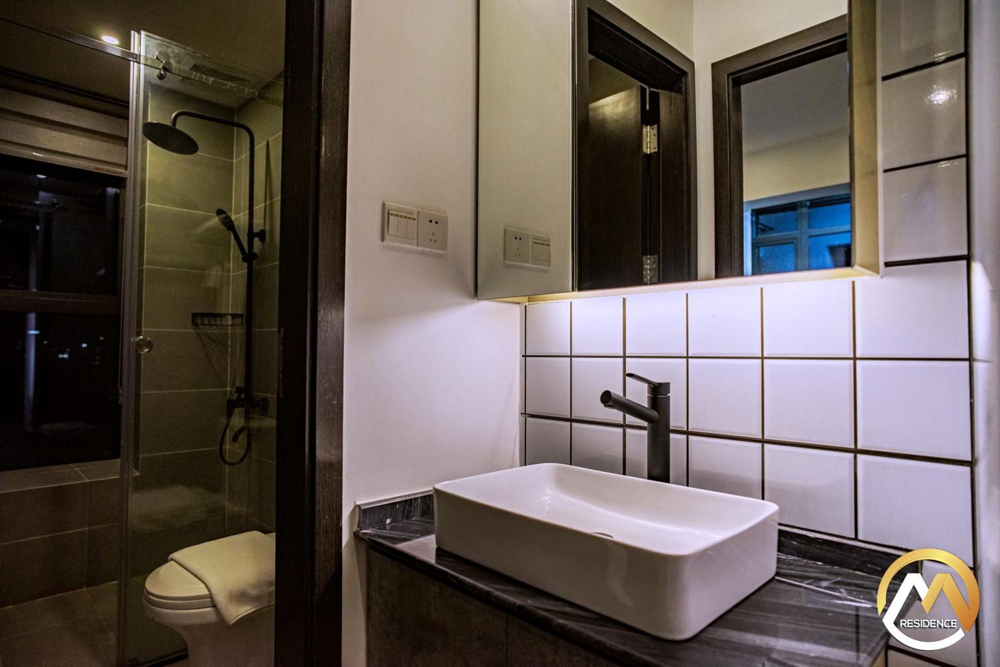 Hotel Serviced Apartments Top One Infinity Pool With View Of 360 Degree Phnom Penh Exterior foto