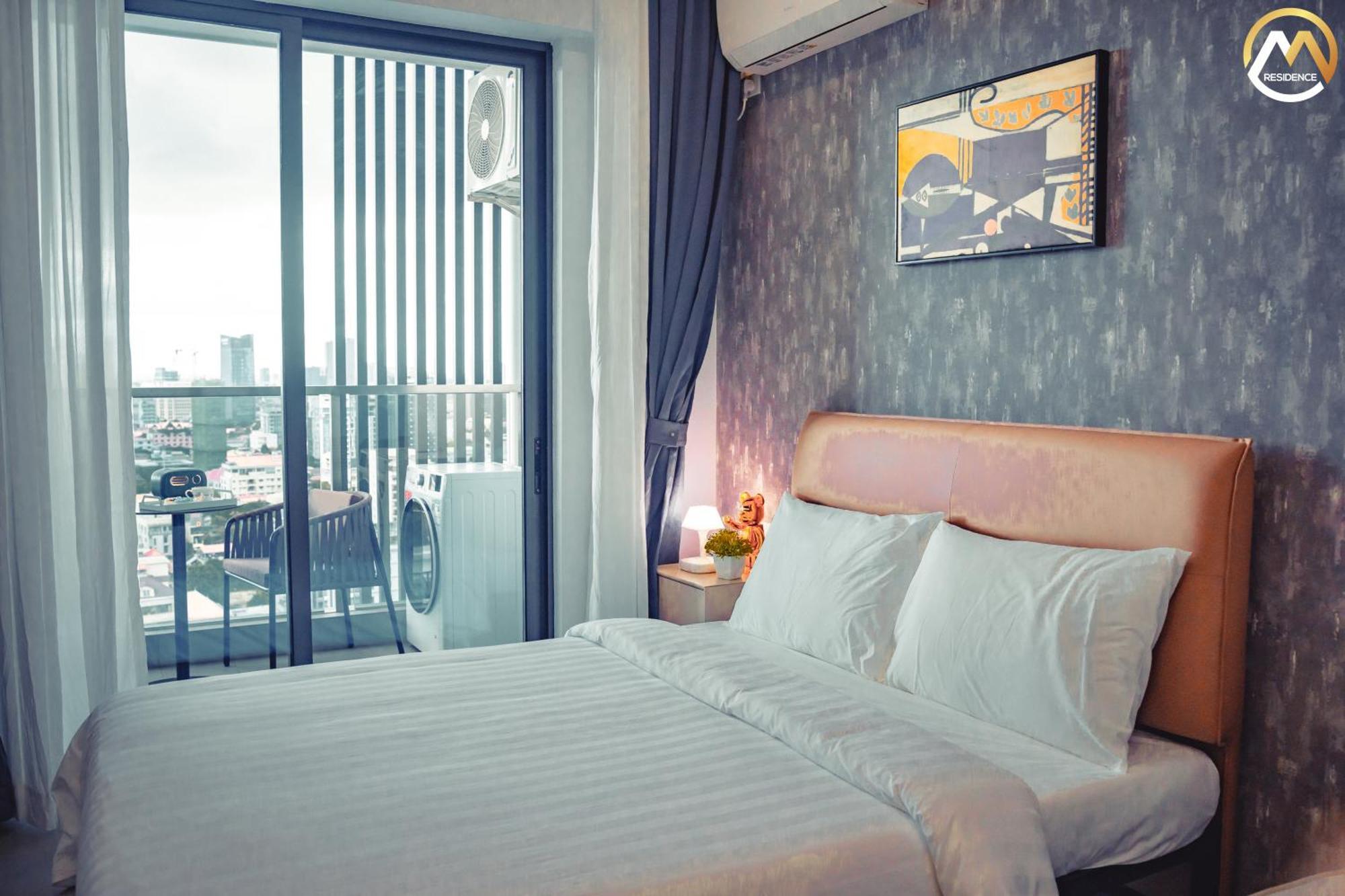 Hotel Serviced Apartments Top One Infinity Pool With View Of 360 Degree Phnom Penh Exterior foto