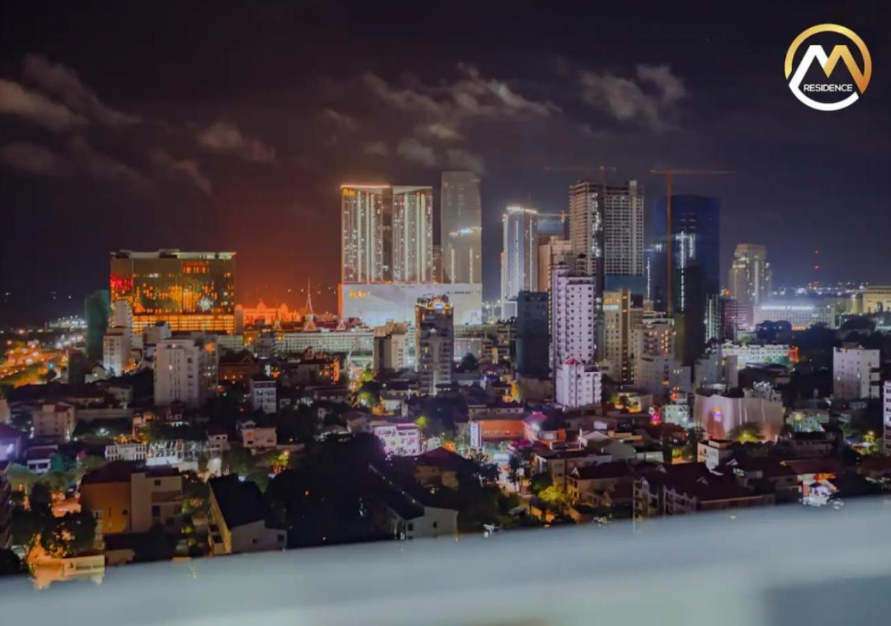 Hotel Serviced Apartments Top One Infinity Pool With View Of 360 Degree Phnom Penh Exterior foto